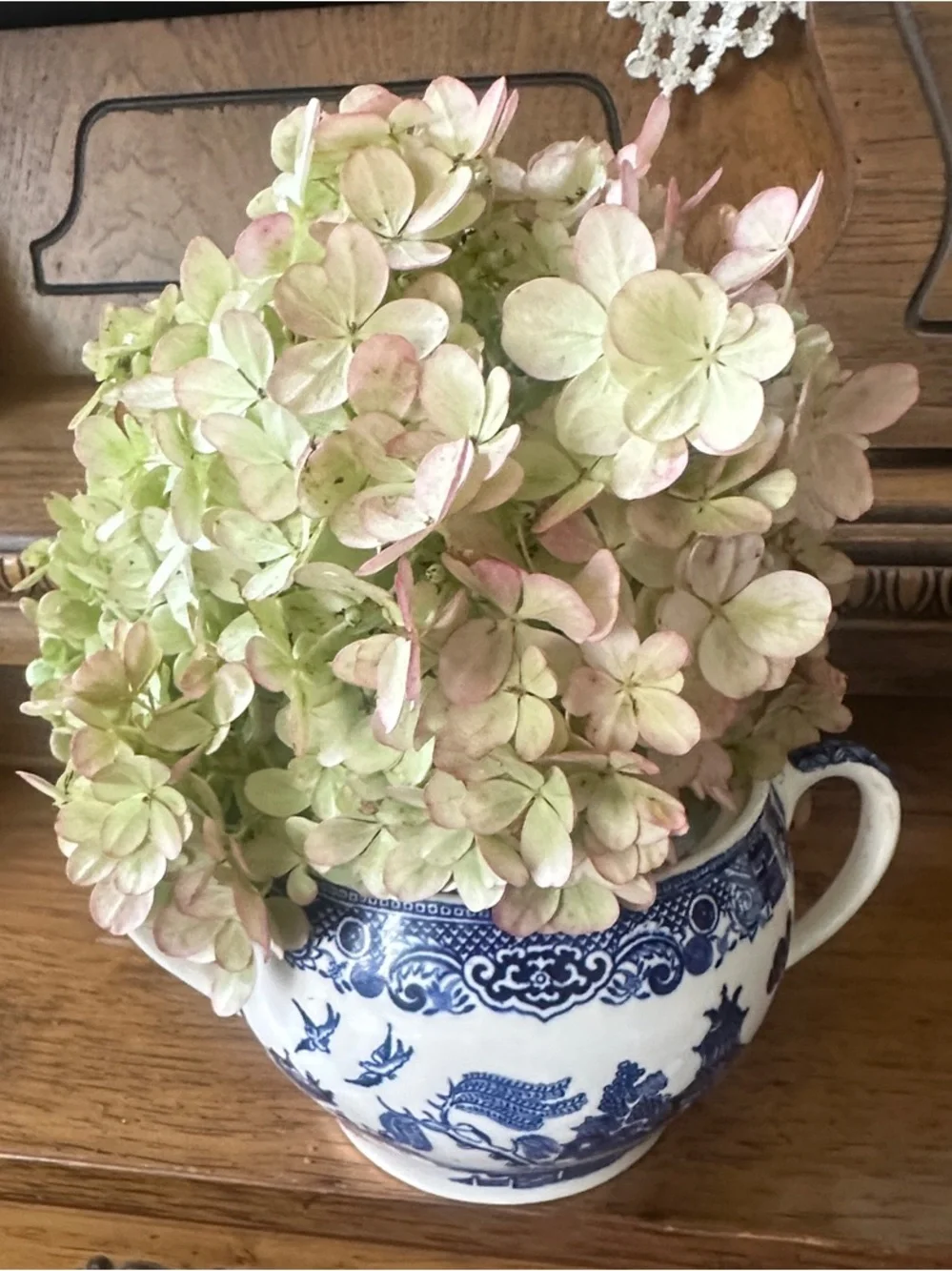 N/A charming vintage